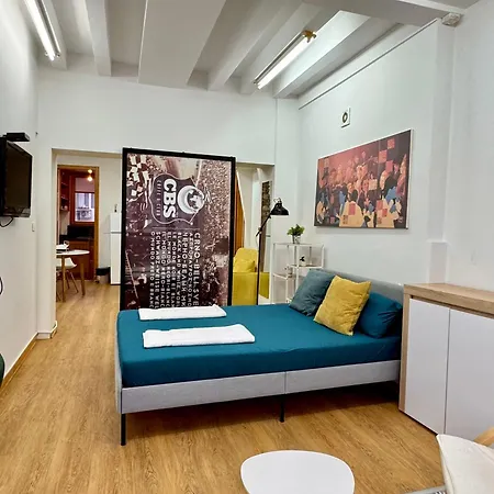 Nest Apartment *